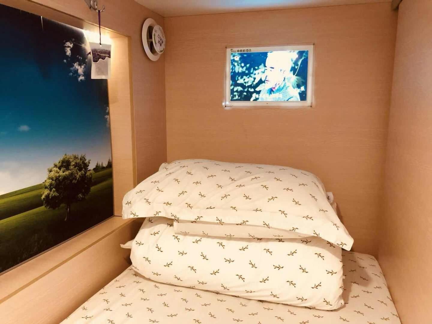 The Olive Tree Capsule Hostel Shénzhen Exterior foto